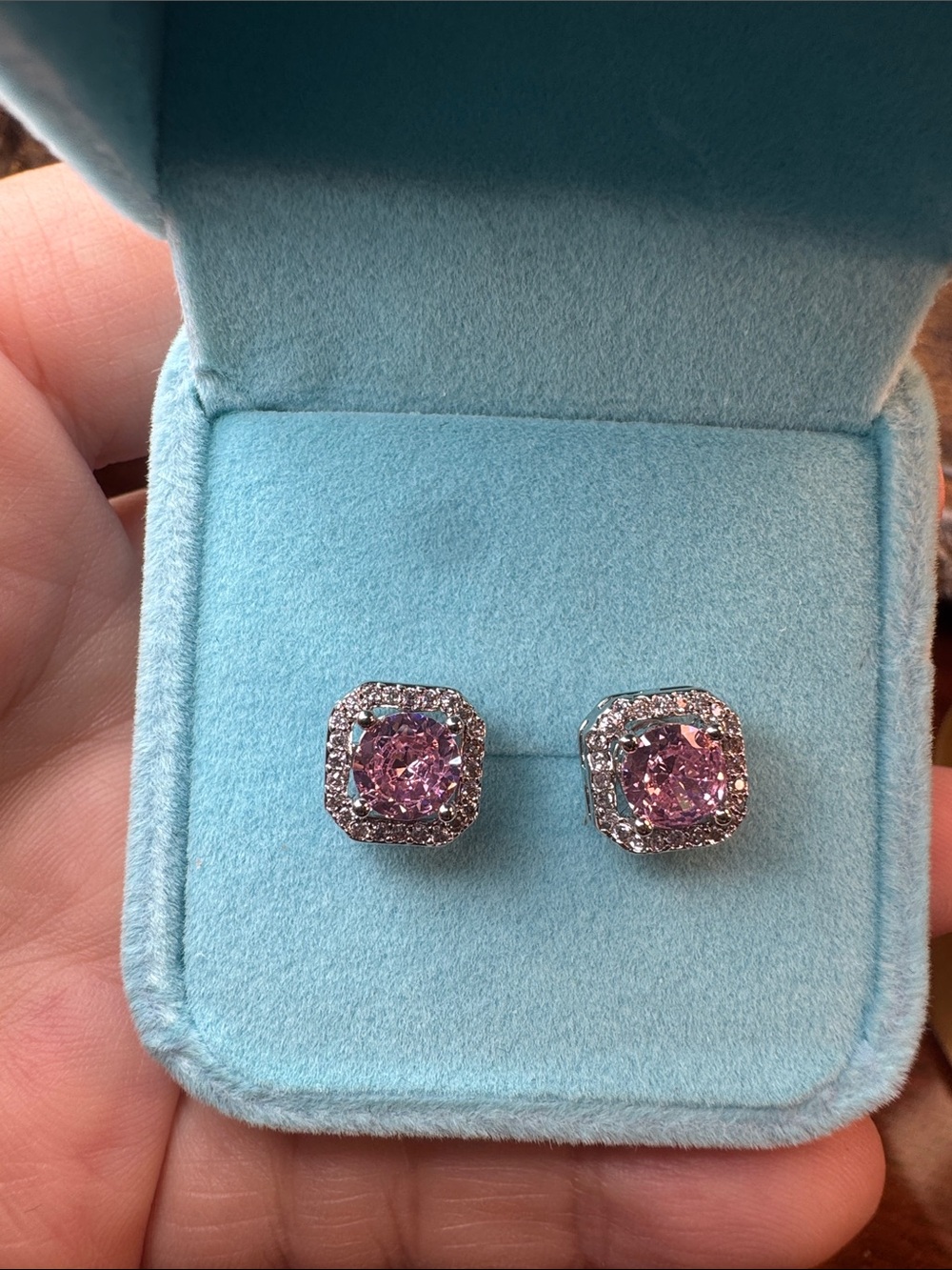 3179-Swarovski Crystal Element post earrings,velvet‎ box included
